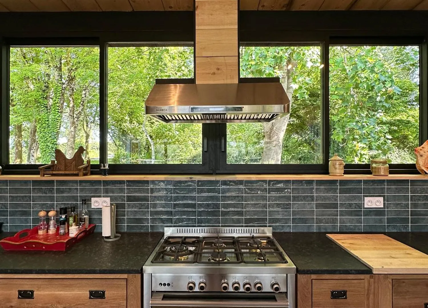 Holiday home Chez Babeth Maison Atypique En Conteneurs Pour 10 Personnes Sizun France