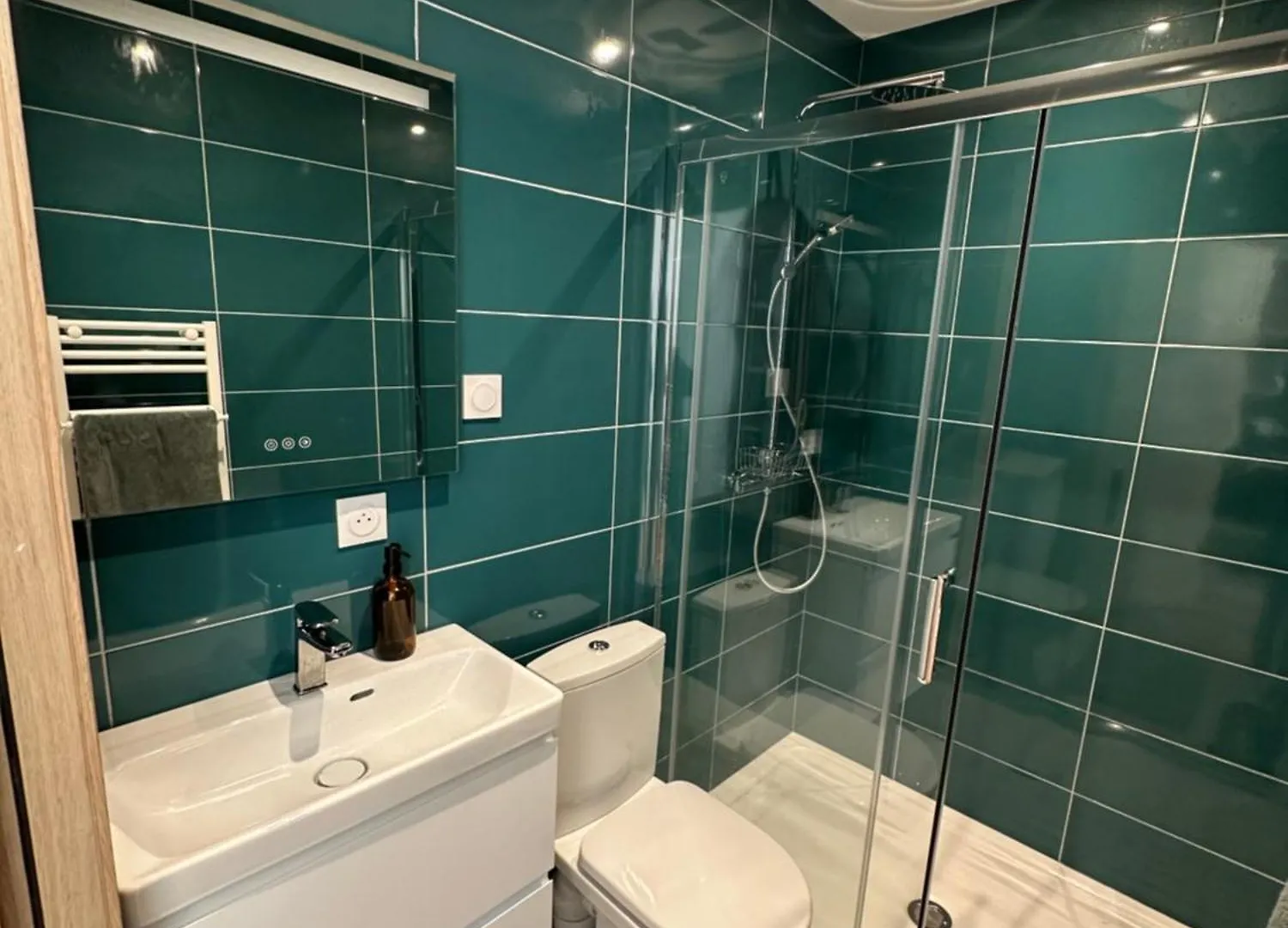 Holiday home Chez Babeth Maison Atypique En Conteneurs Pour 10 Personnes Sizun